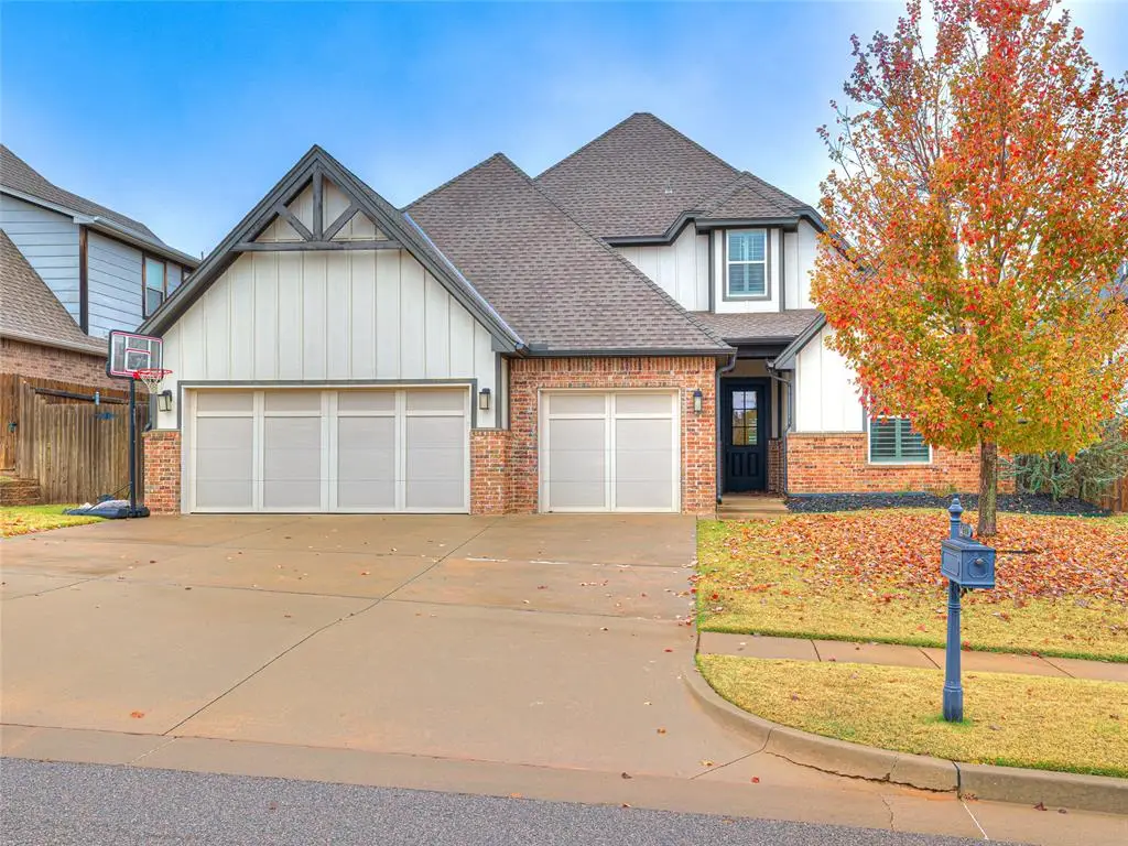 8201 Crew Lane, Edmond, OK 73034 - #1