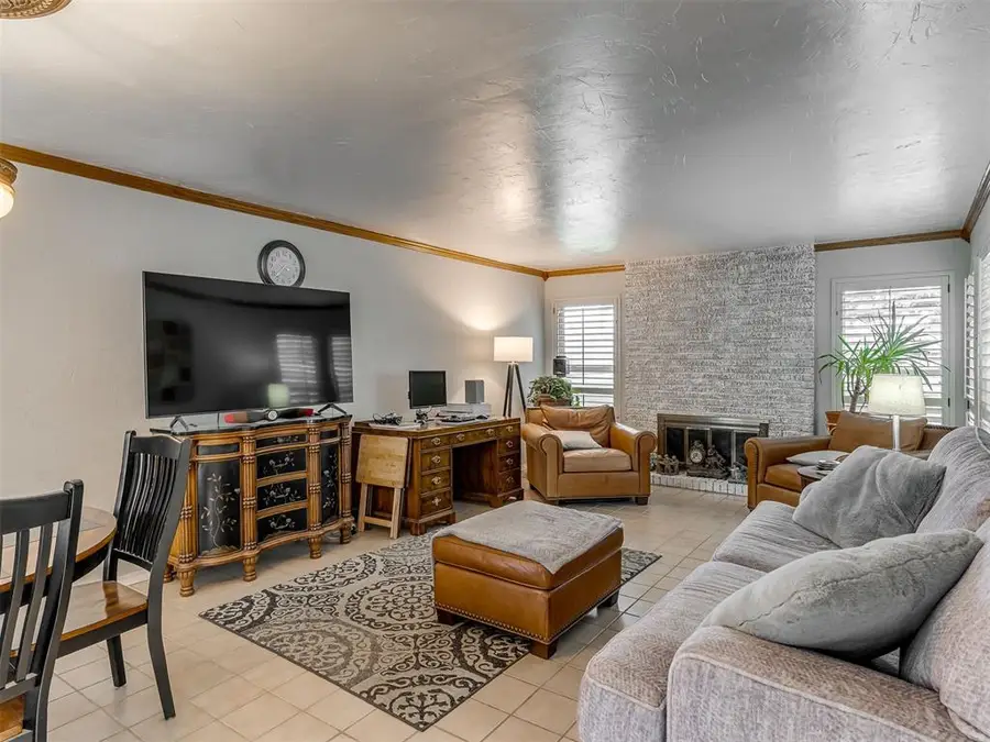 11374 Benttree Circle #11374, Oklahoma City, OK 73120 - #2