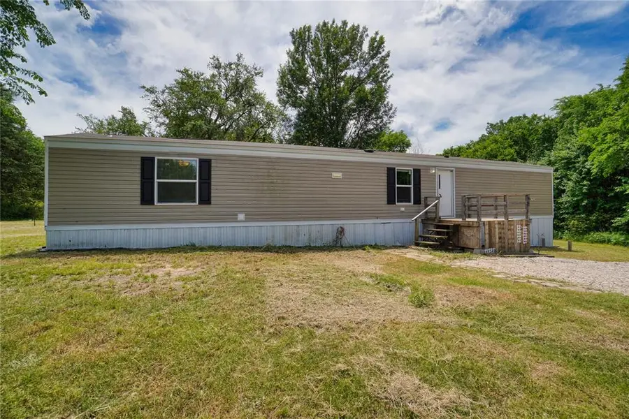 801 E Oak Street, Maud, OK 74854 - #3