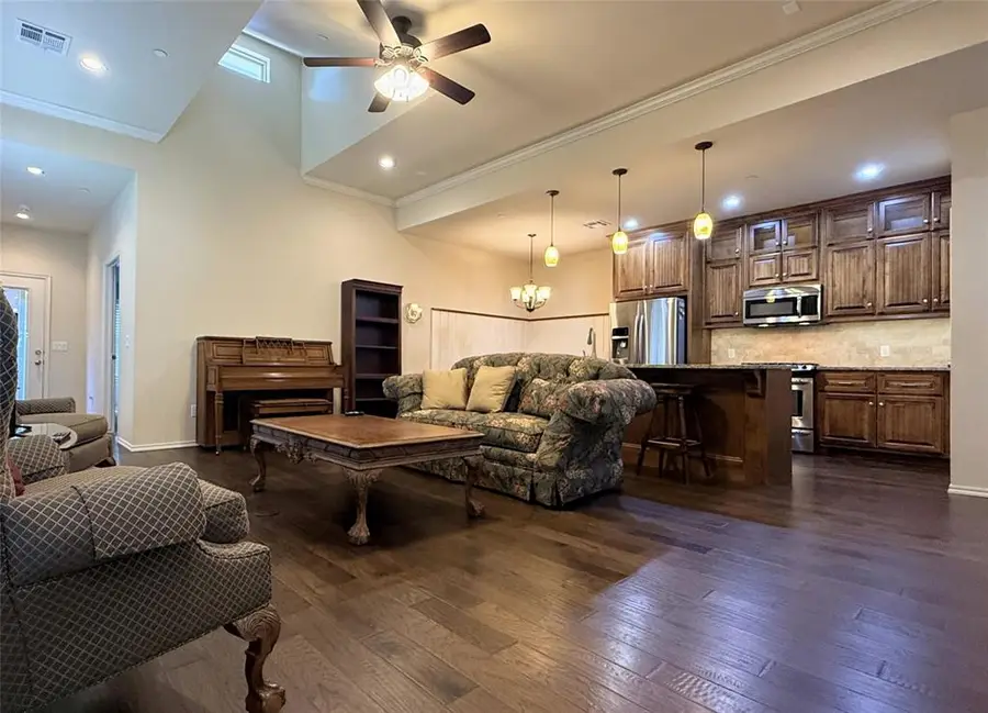 401 Outer Banks Way, Edmond, OK 73034 - #3