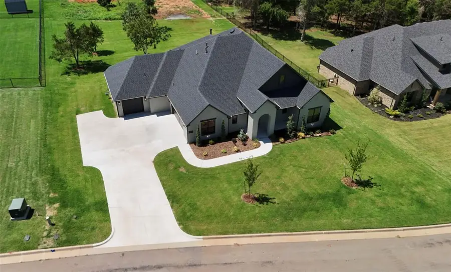 9124 SW 90th Street, Mustang, OK 73064 - #2