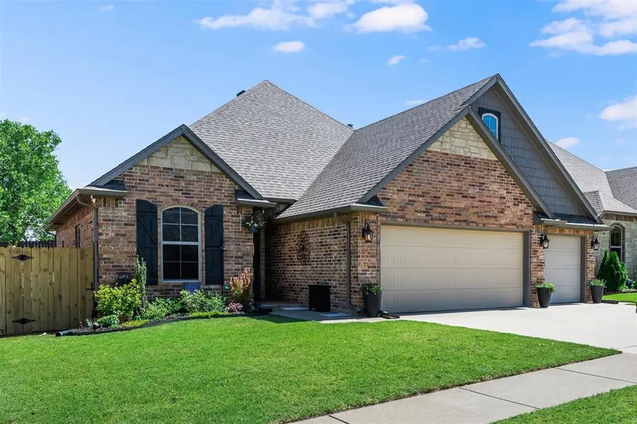 11916 SW 18th Street, Yukon, OK 73099 - #2