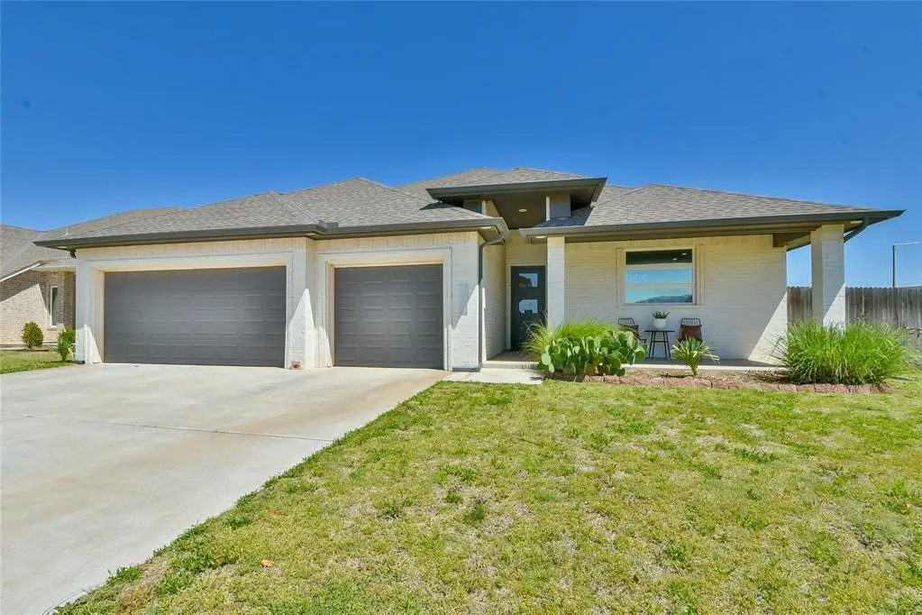 8201 NW 152nd Terrace, Edmond, OK 73013 - #1