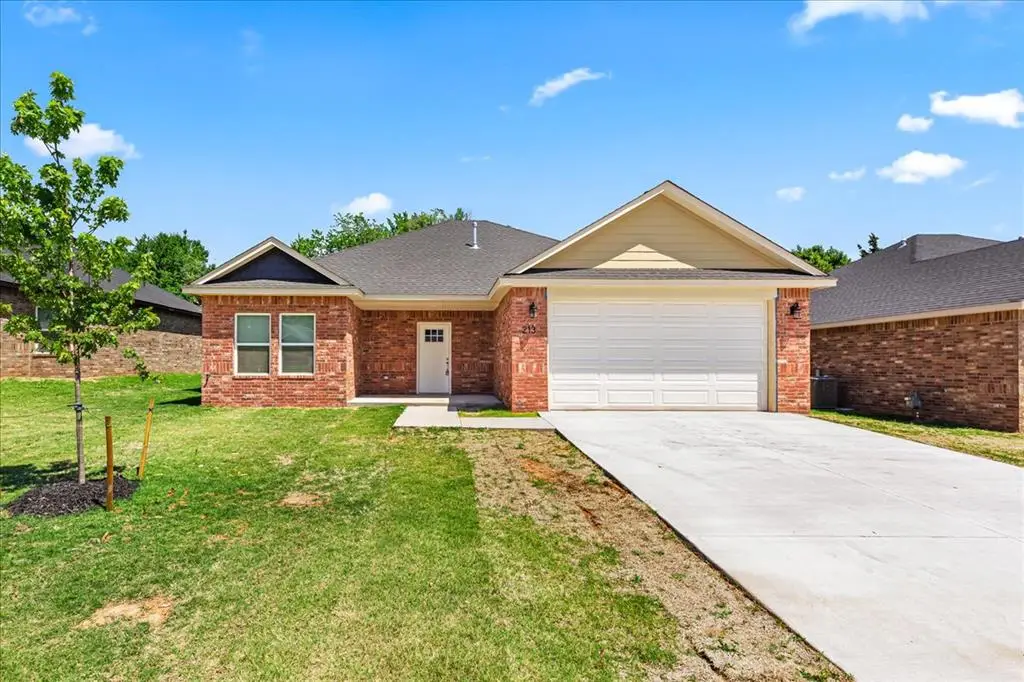 213 E Abbot Lane, Mustang, OK 73064 - #1