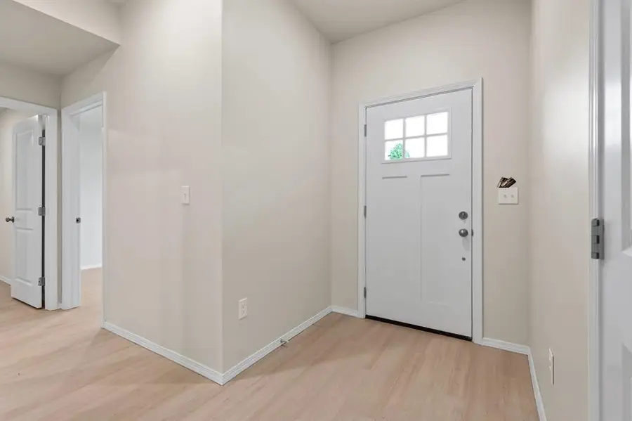 213 E Abbot Lane, Mustang, OK 73064 - #2