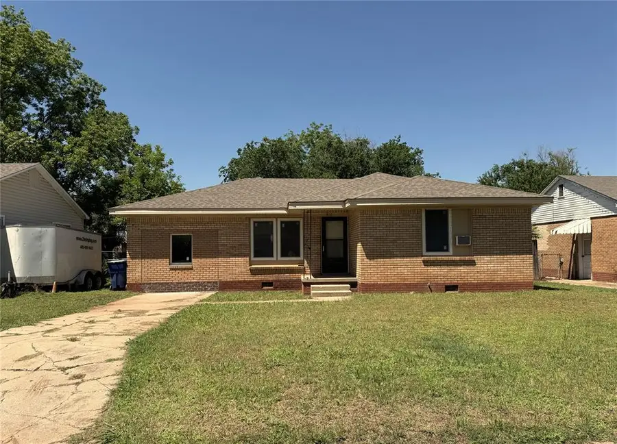 910 W Choctaw Street, Lindsay, OK 73052 - #2