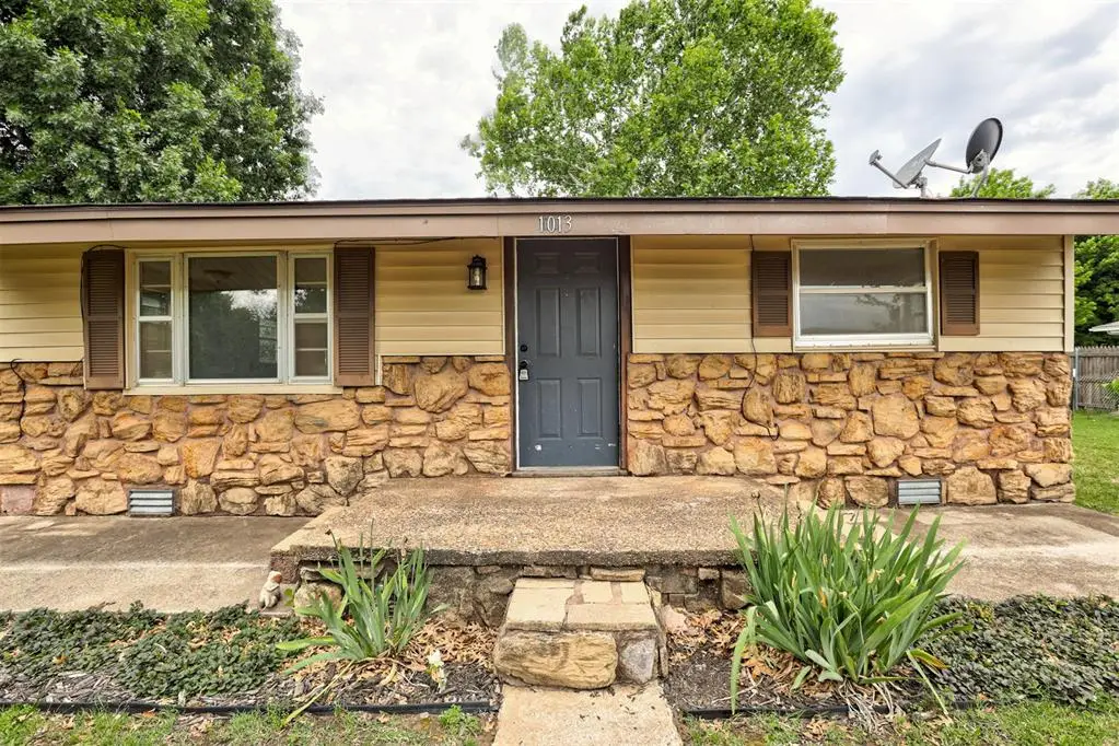 1013 N Carr Drive, Newcastle, OK 73065 - #1