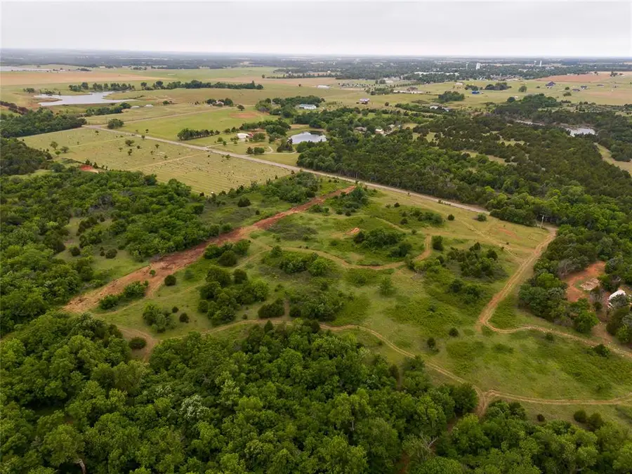 8416 N May Avenue, Crescent, OK 73028 - #2