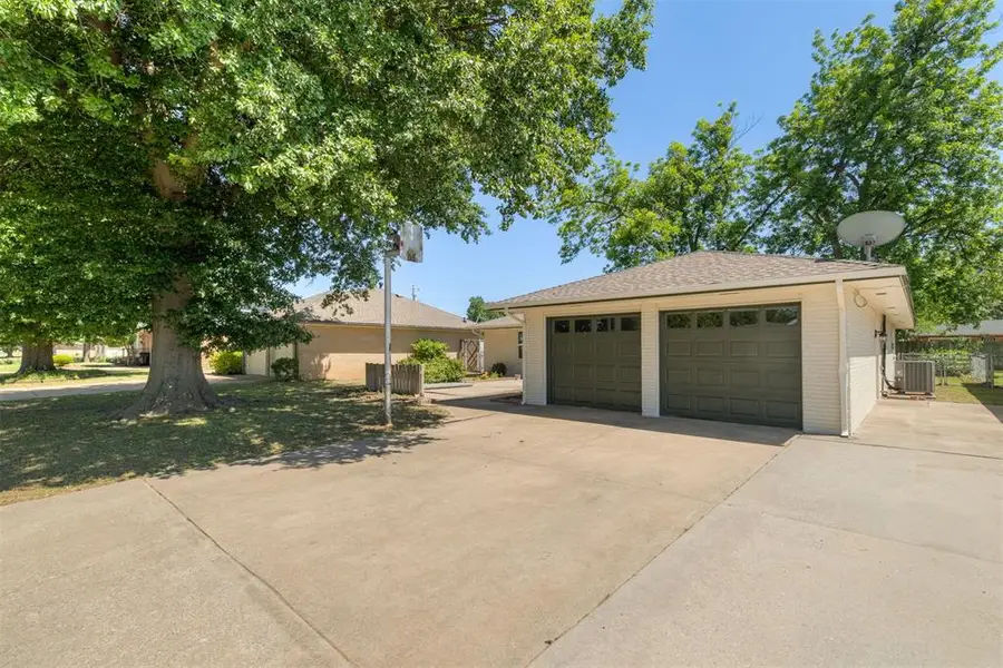 7516 NW 27th Street, Bethany, OK 73008 - #2