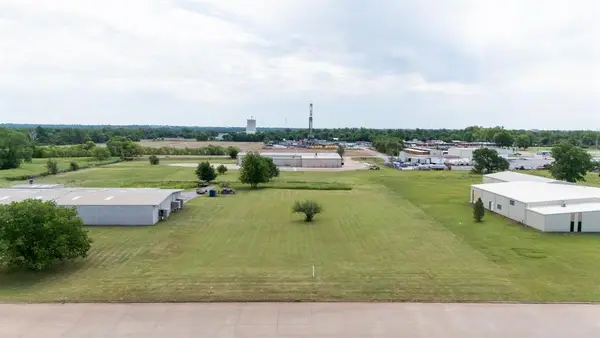N 18th Street, Chickasha, OK 73018
