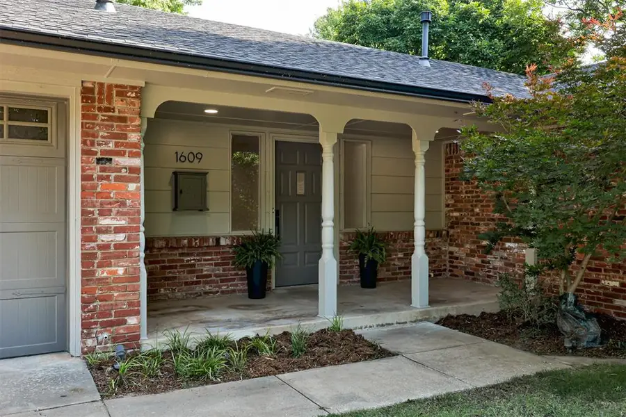 1609 Chestnut Lane, Norman, OK 73072 - #2
