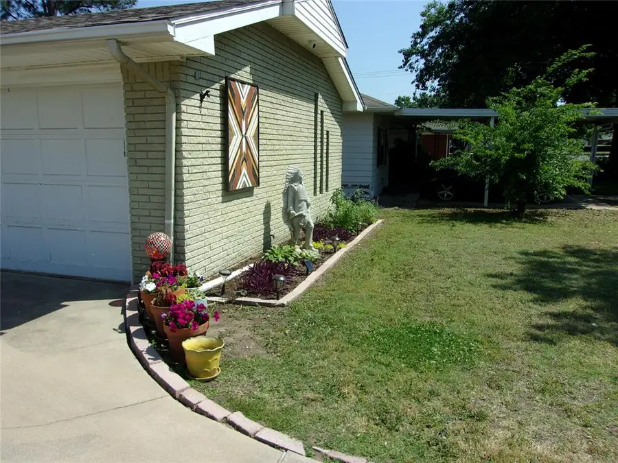 1915 N Philadelphia Avenue, Shawnee, OK 74804 - #3