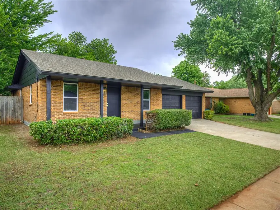4701 Royal Oak Drive, Oklahoma City, OK 73135 - #3