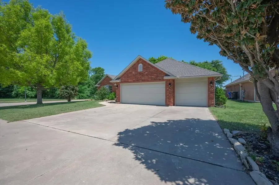 3424 Valley Hollow, Norman, OK 73071 - #3
