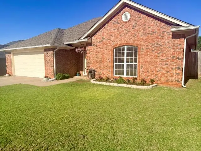 2217 University Boulevard, Chickasha, OK 73018 - #2