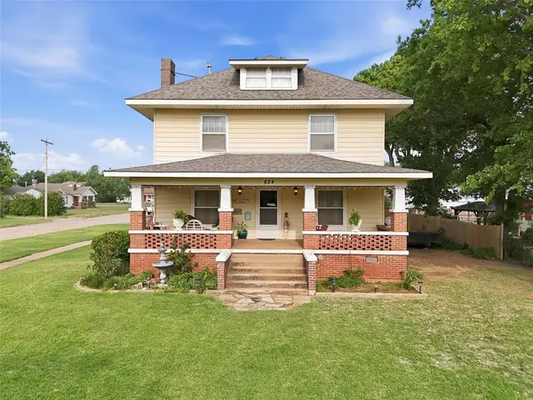 624 S 7th Street, Kingfisher, OK 73750