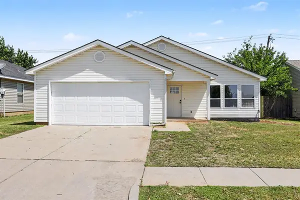 10445 Aberdeen Drive, Yukon, OK 73099