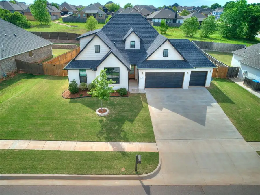 2401 Preserve Edge Drive, Edmond, OK 73034 - #2