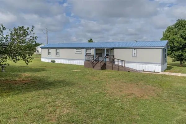 1040 County Street 2977, Blanchard, OK 73010