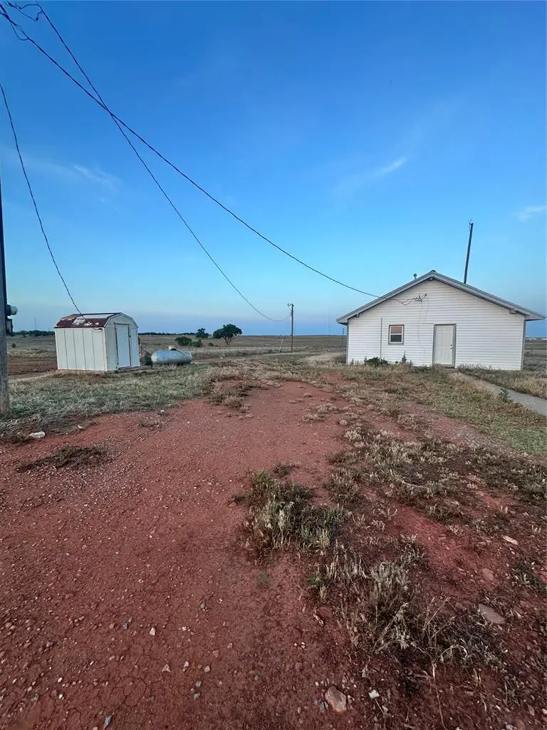 11373 N 1870 Road, Sayre, OK 73662 - #3