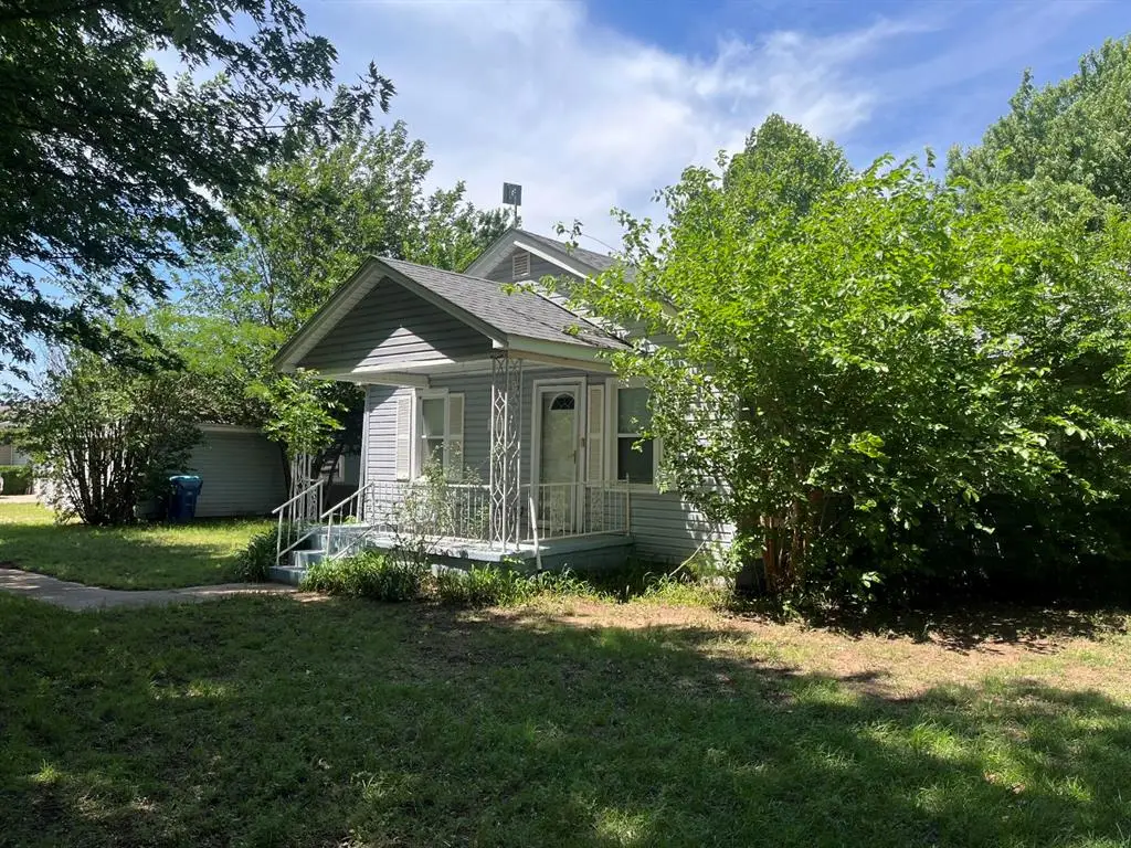 701 SW 3rd Street, Tuttle, OK 73089 - #1