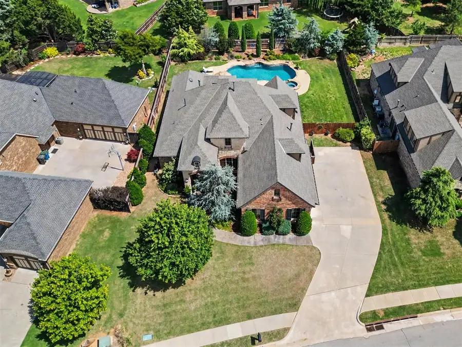 800 Newport Bridge Court, Edmond, OK 73034 - #2