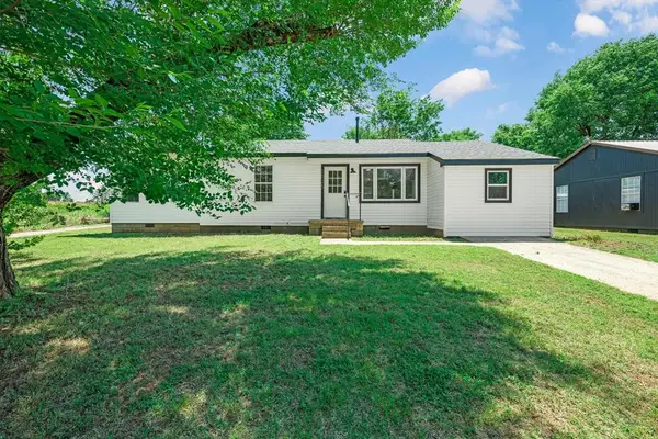 1025 Elmwood Drive, Guthrie, OK 73044