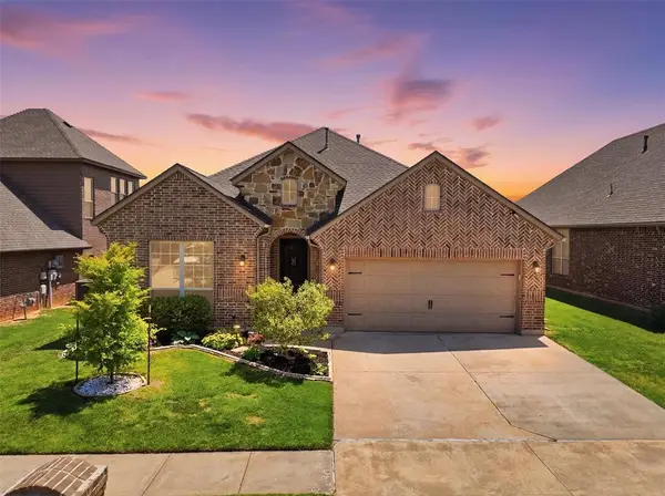 8104 NW 159th Street, Edmond, OK 73013