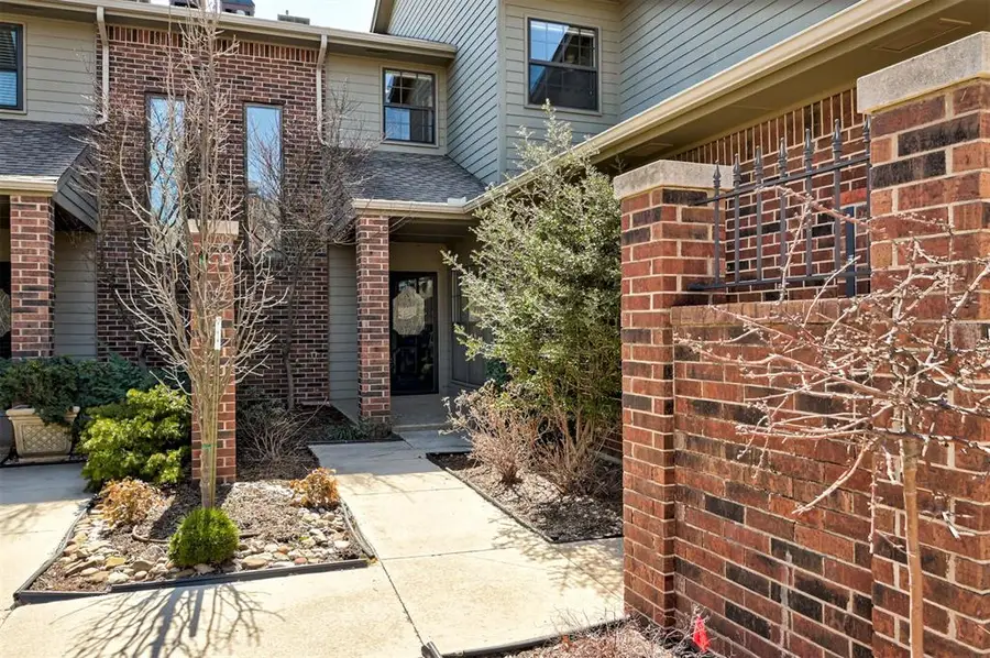 6206 Waterford Boulevard #45, Oklahoma City, OK 73118 - #3