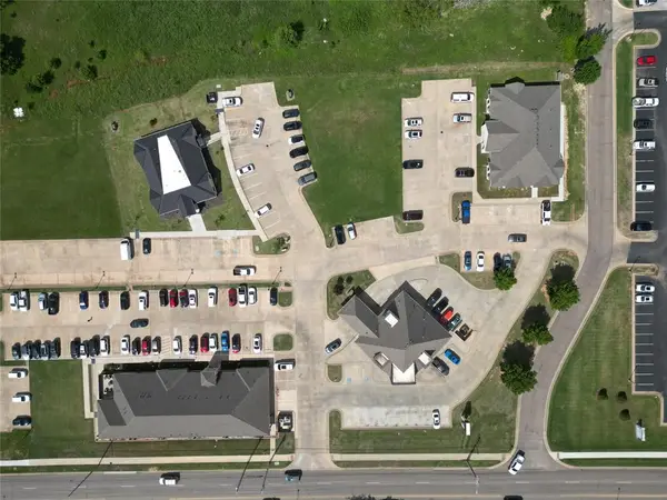 3300 N Kickapoo Street, Shawnee, OK 74804