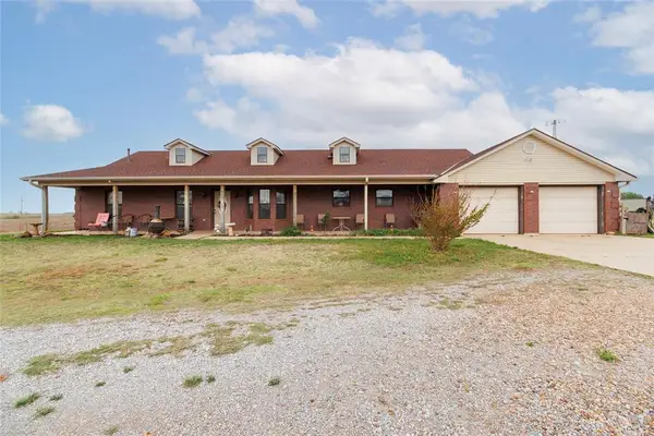 910 1st Street, Elgin, OK 73538