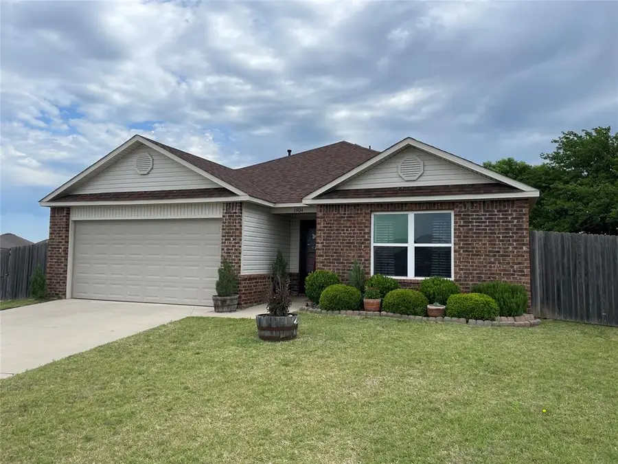1904 Twisted Oak Court, Shawnee, OK 74804 - #2