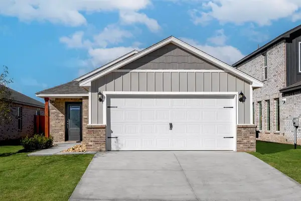 12716 Carrara Lane, Yukon, OK 73099