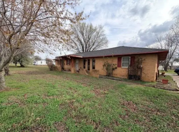425 S 10th Avenue, Stroud, OK 74079 - #1