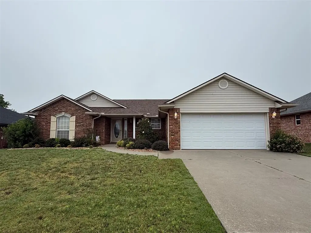 1926 E Aspen Place, Shawnee, OK 74804 - #1