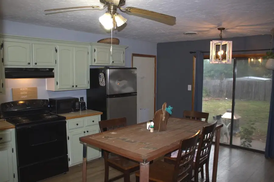 1306 SE Barclay Road, Lawton, OK 73501 - #2