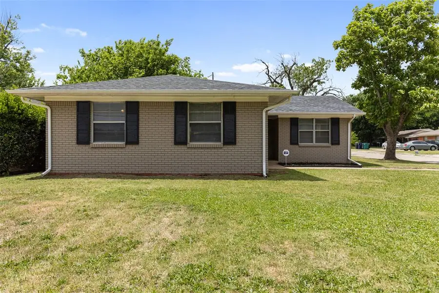 8221 N Harvey Avenue, Oklahoma City, OK 73114 - #2