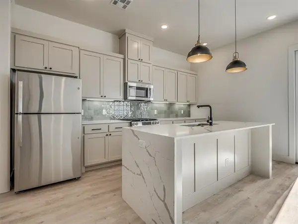 401 W Main Street, Edmond, OK 73003