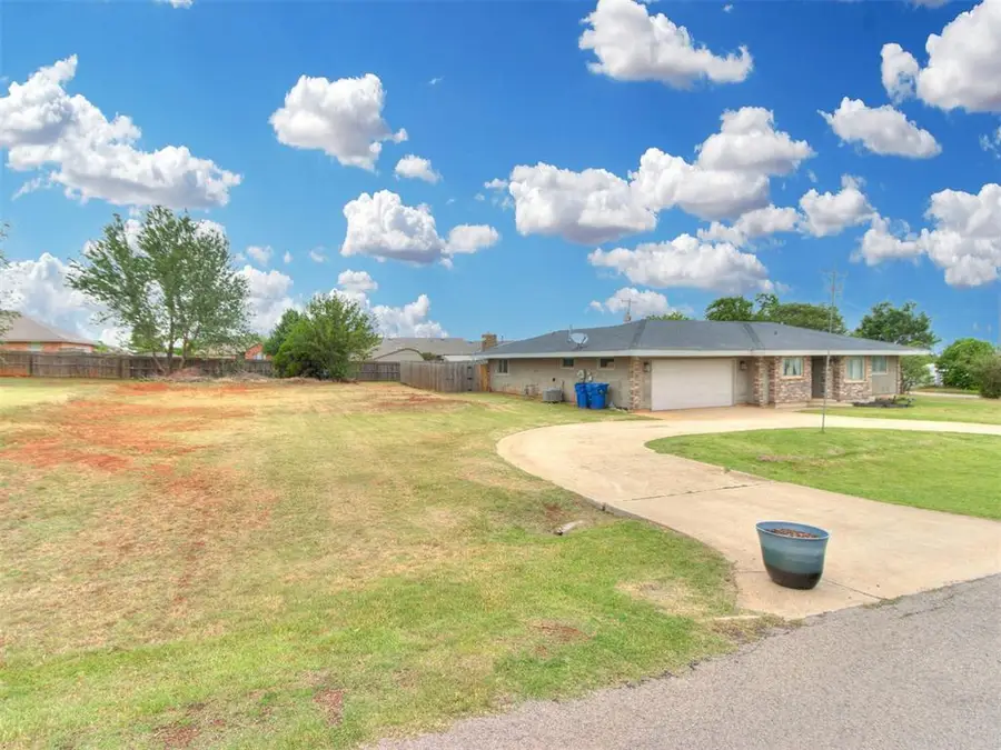 803 NW Tyler Avenue, Piedmont, OK 73078 - #2