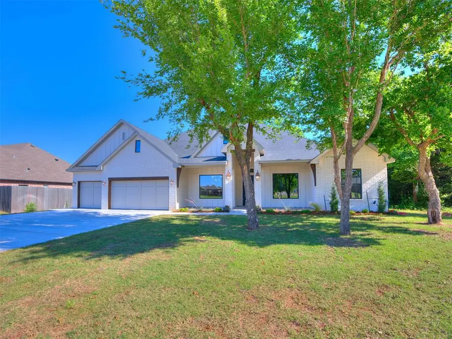3700 Hunter Glen Drive, Oklahoma City, OK 73179 - #3