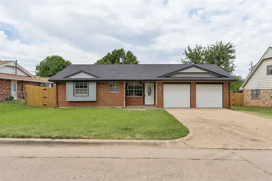 204 N Ranchwood Boulevard, Yukon, OK 73099 - #2