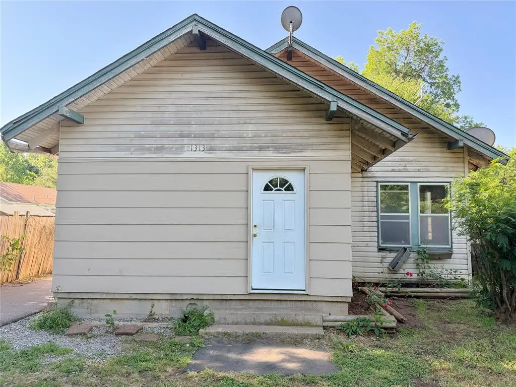 1313 W Texas Avenue, Chickasha, OK 73018 - #1