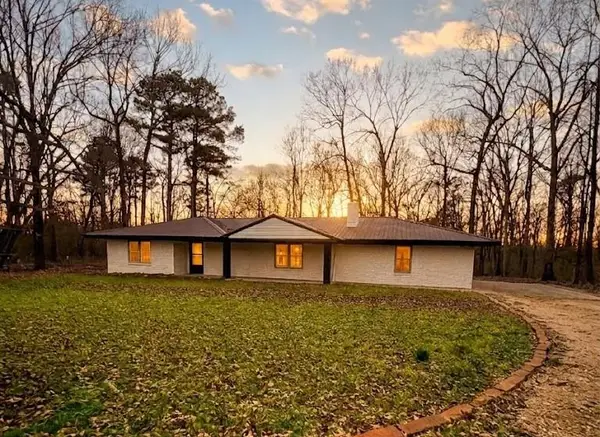 381 W Sherry Lane, Broken Bow, OK 74728