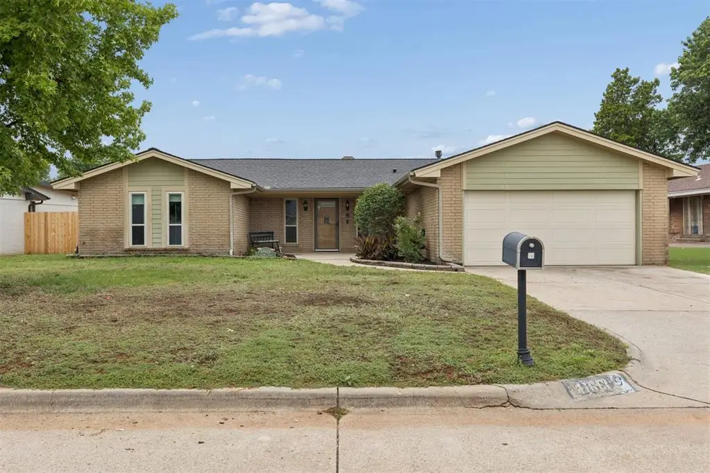 11613 Century Drive, Oklahoma City, OK 73162 - #1