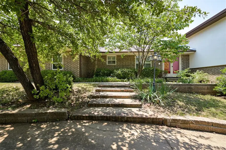 2400 Old Farm Road, Edmond, OK 73013 - #2