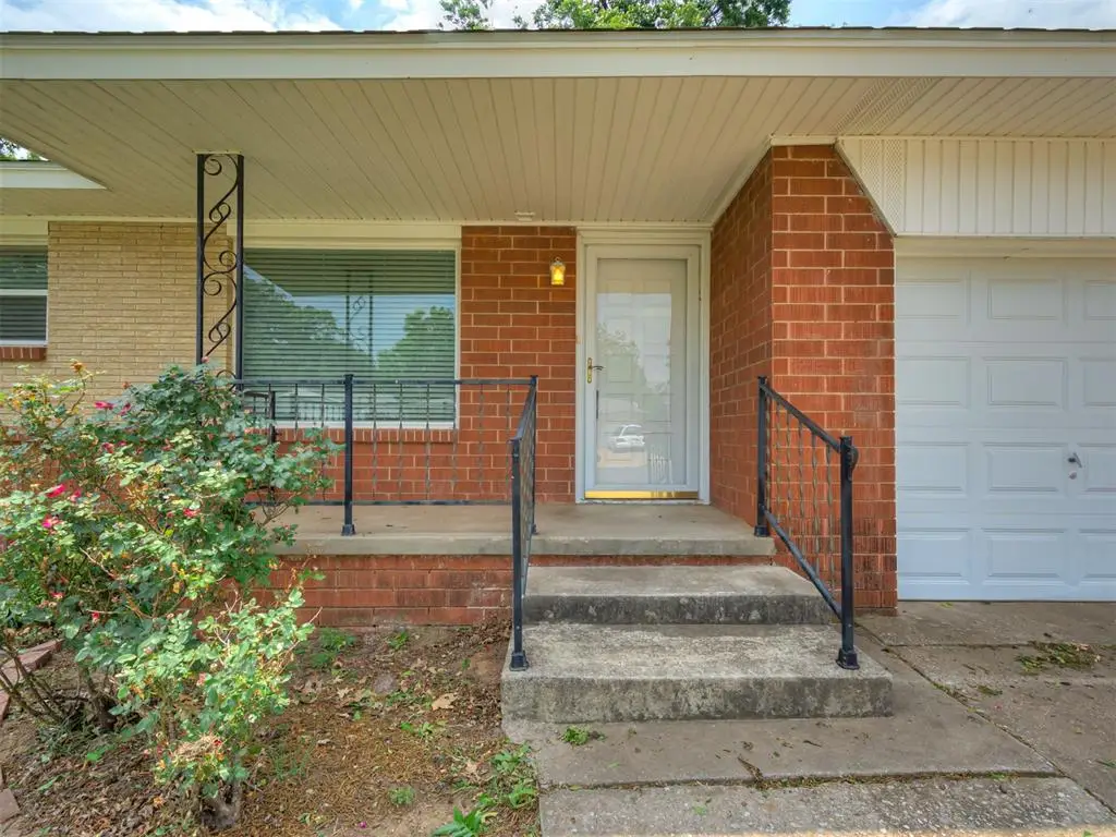 20810 Silver Street, Harrah, OK 73045 - #1