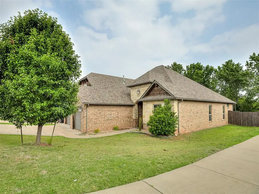 2613 NE 14th Street, Moore, OK 73160 - #3