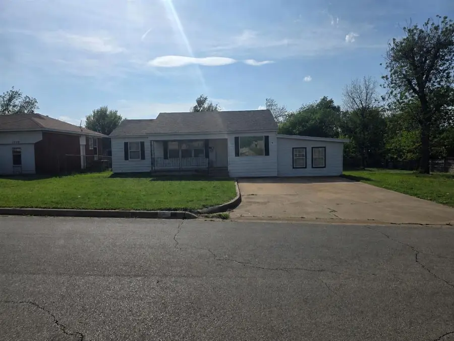 1316 S 12th Street, Chickasha, OK 73018 - #2