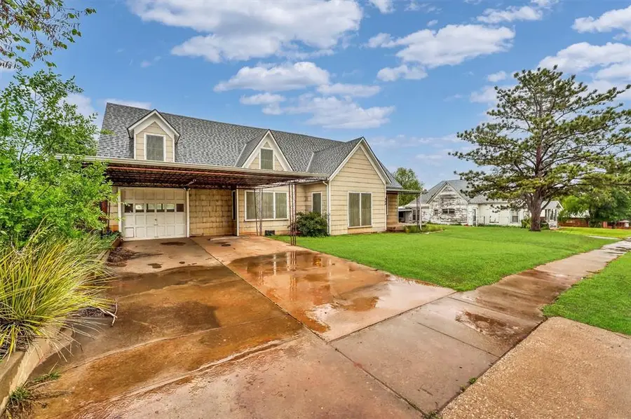406 N 4th Street, Sayre, OK 73662 - #2