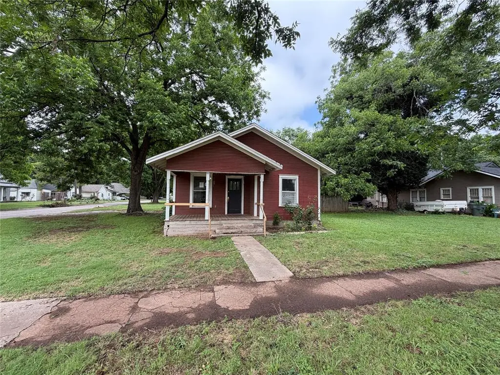 701 E Charles Avenue, Pauls Valley, OK 73075 - #1